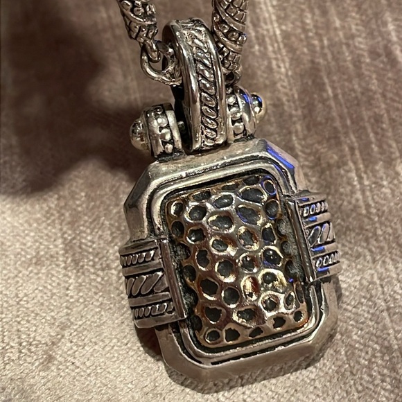 Square Hammered Barrel Necklace - Picture 4 of 9